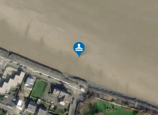 Satellite image of LES ROSAIRES EST