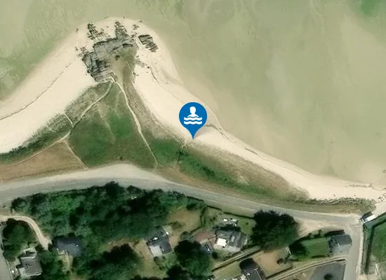 Satellite image of CROIX