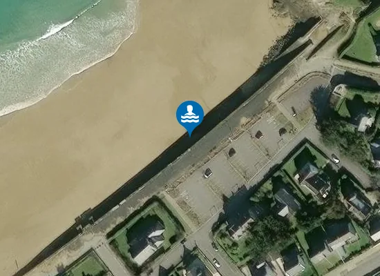 Satellite image of LONGCHAMP EST