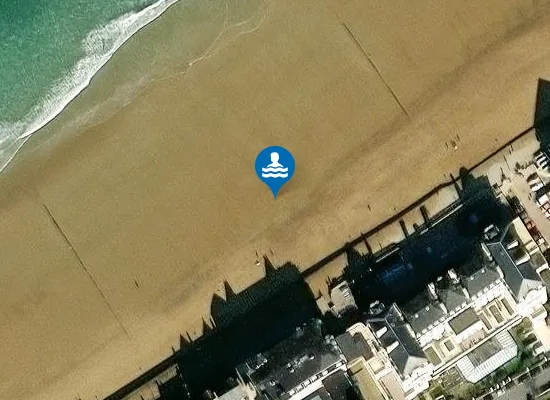 Satellite image of LE SILLON