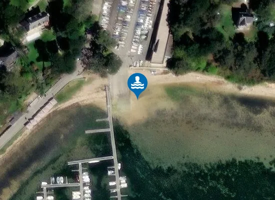 Satellite image of LA CARRIERE