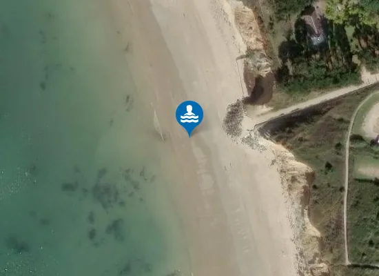 Satellite image of LA MINE D'OR