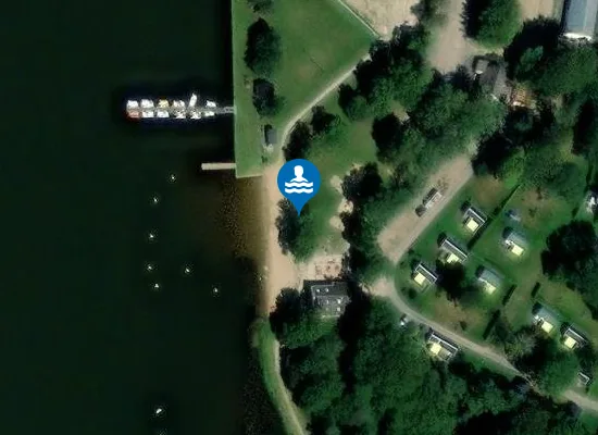 Satellite image of ETANG DU BEL AIR