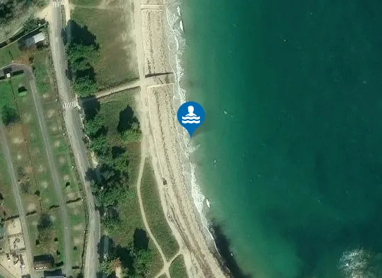 Satellite image of LE DREHEN